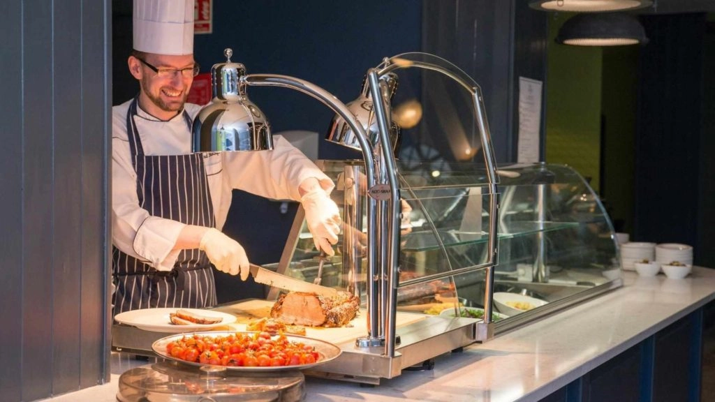 Charter Eatery and Bar