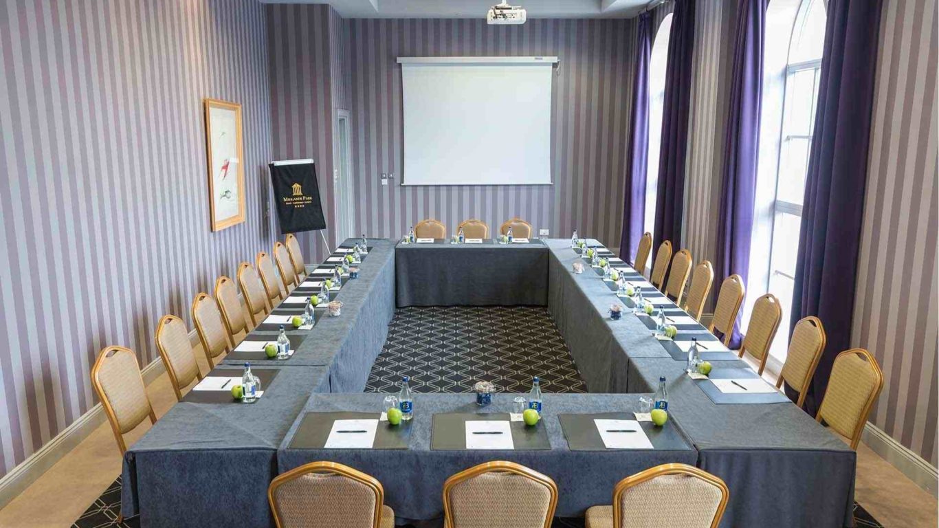 midlands-park-hotel-conference-setting-1