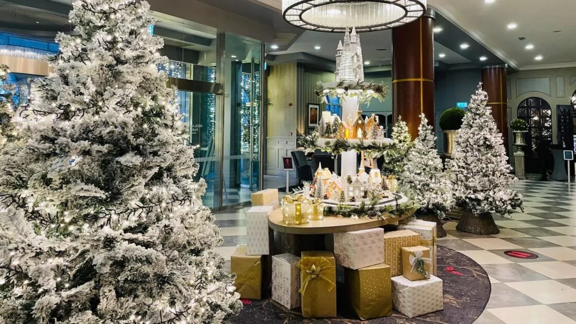 Christmas Lobby