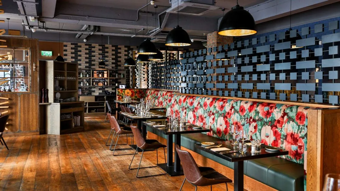 Kellys-Steakhouse-5